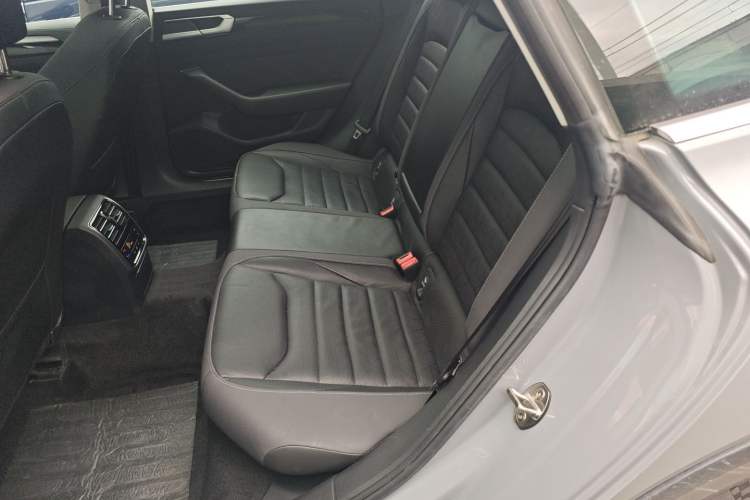 Used Volkswagen FAW-Volkswagen CC 2023 Hunting Vehicle 380TSI Hunter's Heart Edition