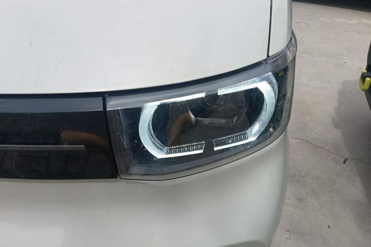 Used Wuling Hongguang MINIEV 2022 Macaron Premium Model – Lithium Iron Phosphate Left Front Headlight