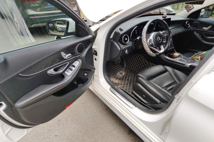 Used Mercedes-Benz C-Class 2020 Restyled C 200 L Fashion Edition Sport Version