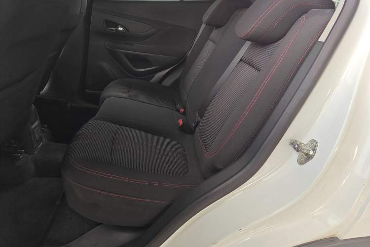 Used Buick Encore 2017 18T Automatic Two-Wheel Drive Urban Leading Model Left Rear Seat