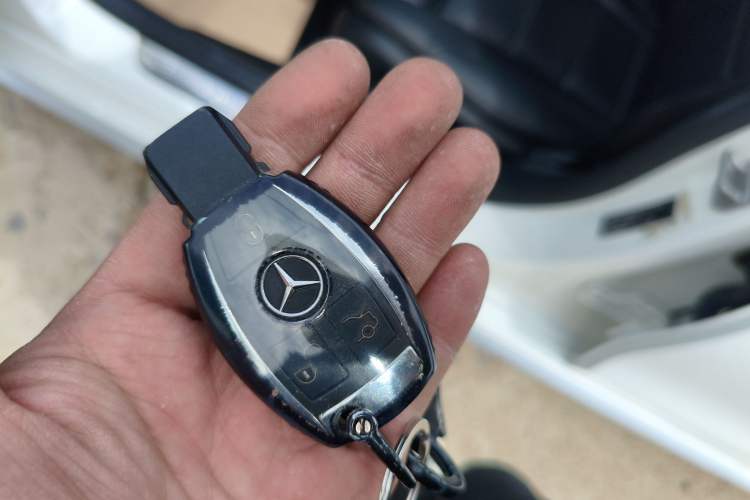 Used Mercedes-Benz C-Class 2015 Restyled C 180 L Sport Edition Vehicle Key