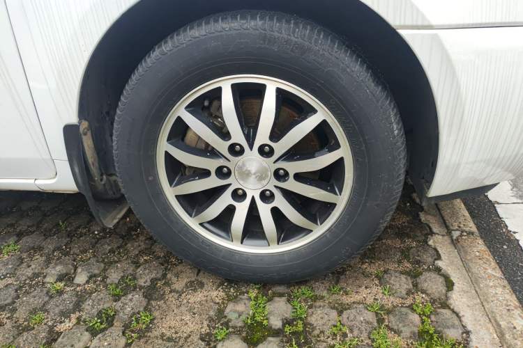 Used Kia VQ 2011 2.7 Comfort Edition