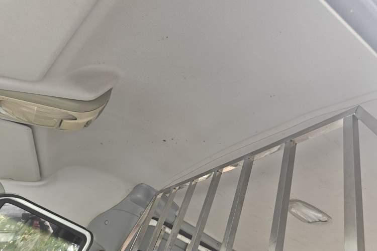 Used Iveco Power Daily 2017 2.5T Classic A32 Mid-Roof 6-7 Seater Bus 47Z5