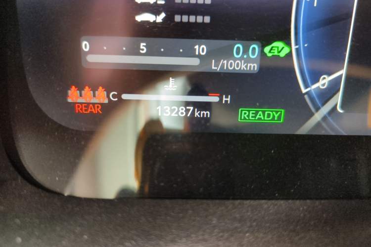 Used Toyota Levin 2024 Smart Electric Hybrid Dual-Engine 1.8L Luxury Edition Odometer Close Up