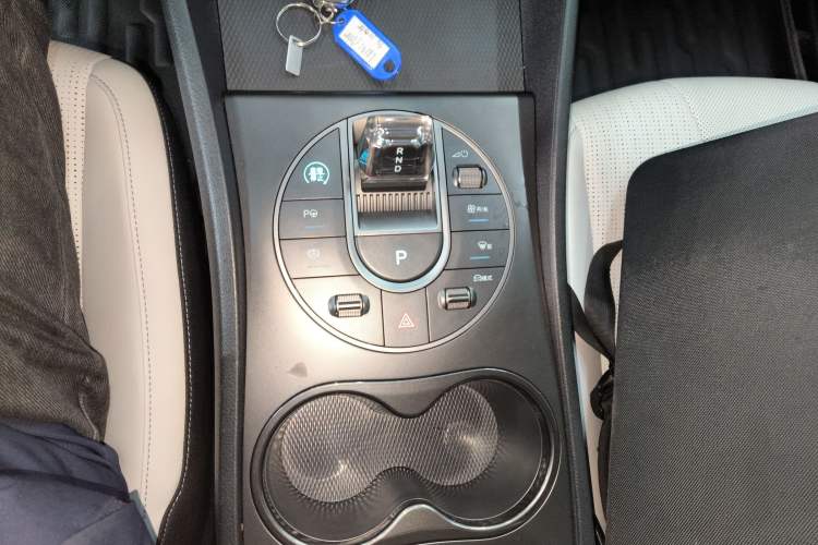 Used BYD Seal 05 DM-i 2025 DM-i Intelligent Drive 120KM Flagship Model Gear Lever