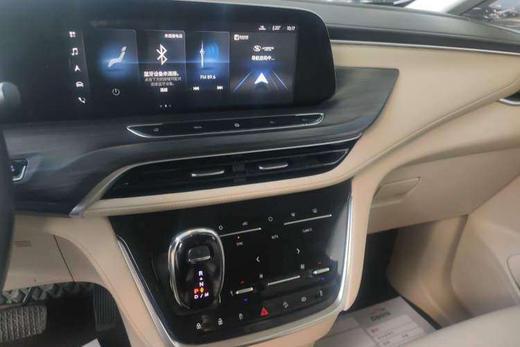 Used Buick GL8 2023 ES Lu Zun Luxury Model Audio And AC Panel