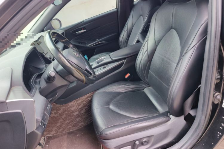 Used Toyota Avalon 2019 Dual-Engine 2.5L XLE Prestige Version China VI Standard
