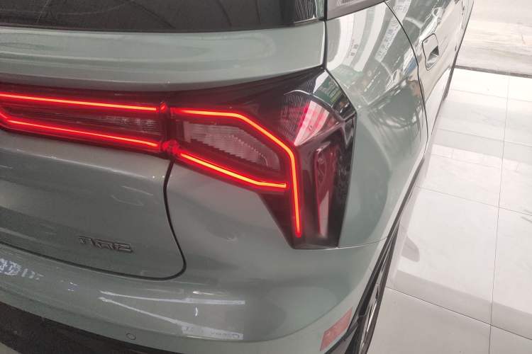 Used Geometry E Firefly 2024 301km Starlight
