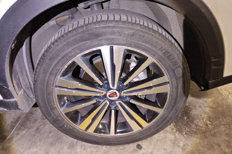 Used Roewe RX5 New Energy 2017 eRX5 50T Hybrid Connected Prestige Flagship Edition
