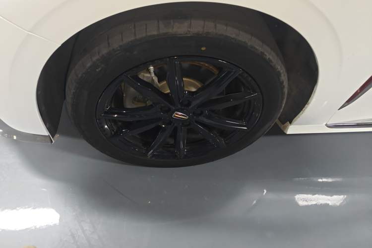 Used Hongqi H6 2023 2.0T ZhiZhen Edition
