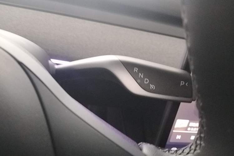 Used Tesla Model Y 2024 Long-Range All-Wheel-Drive Version
