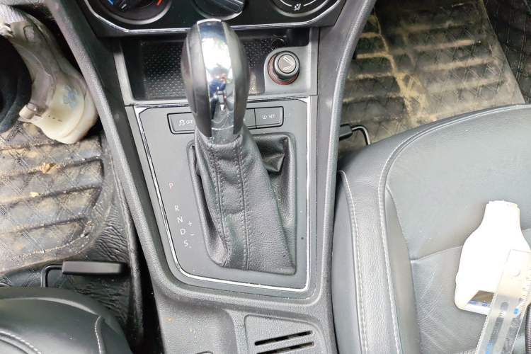 Used Volkswagen Lavida 2015 1.6L Automatic Comfort Edition