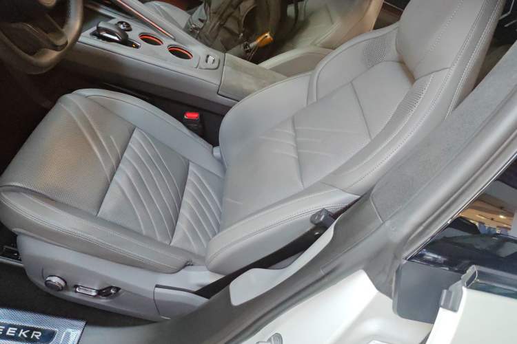 Used Zeekr 001 2024 ME Edition 100 kWh All-Wheel Drive
