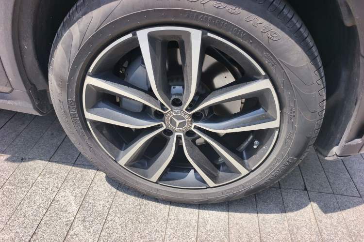 Used Mercedes-Benz GLC 2021 GLC 260 L 4MATIC Luxury Model Right Front Wheel Hub