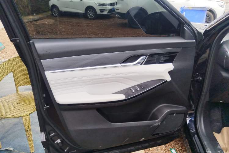 Used Dongfeng Aeolus Mage 2023 1.5T Prestige Edition
