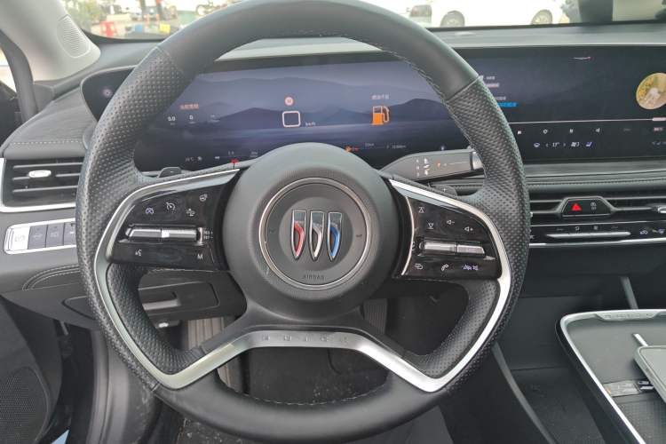 Used Buick LaCrosse 2024 28T Luxury Edition