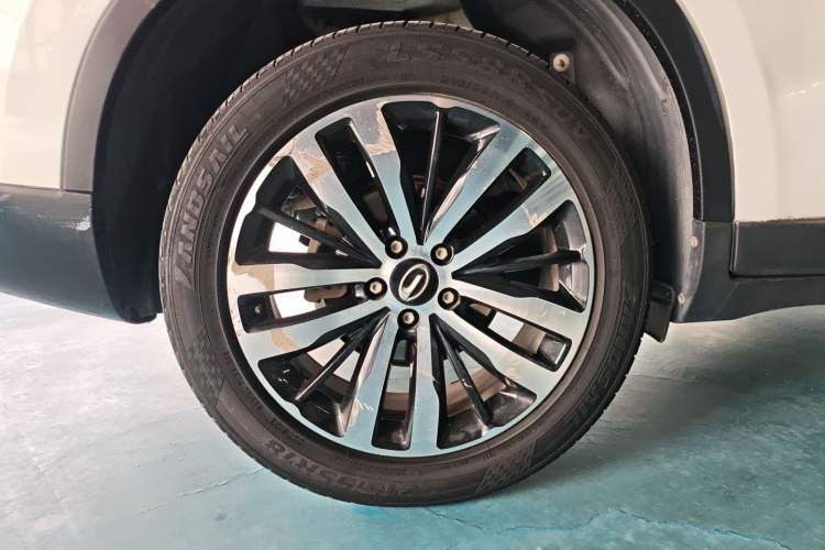 Used GAC Trumpchi GS4 2017 235T Automatic Two-Wheel Drive Luxury Smart Connectivity Version Exterior 5