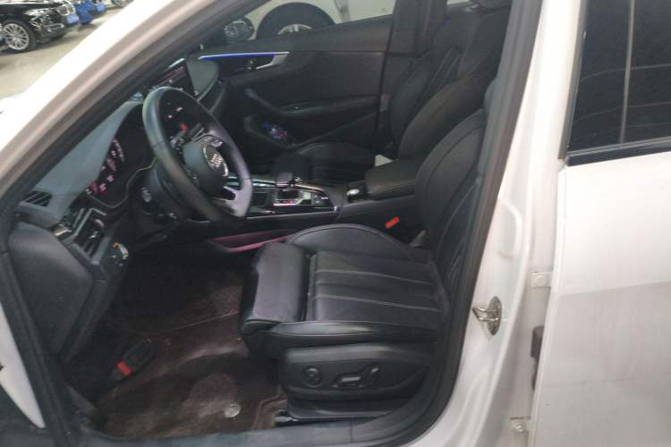 Used Audi A4L 2023 40 TFSI Luxury Dynamic Model