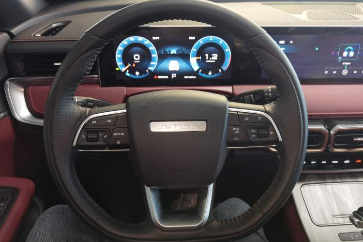 Used JETOUR X70 PLUS 2025 1.5T CVT Flagship PRO 5-Seater