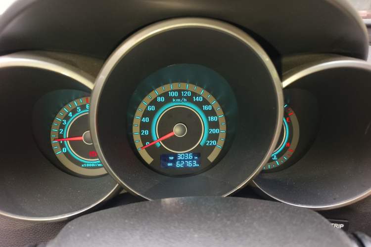 Used CHANGAN Eado 2012 1.6L Manual Luxury Model China IV Standard