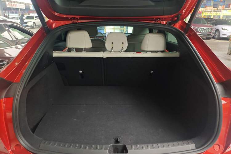 Used ONVO L60 2024 60 kWh Rear-Drive Version