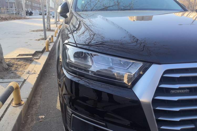 Used Audi Q7 New Energy 2019 55 e-tron

