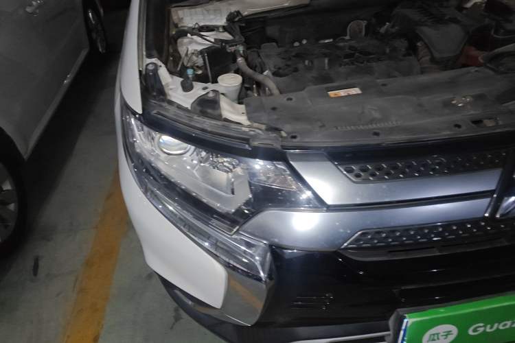 Used Mitsubishi Outlander 2019 2.0L Two-Wheel Drive Comfort Edition 5 Seats China V Standard