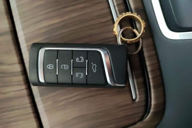 Used GAC Trumpchi M8 2021 Master Series 390T Prestige Edition Vehicle Key