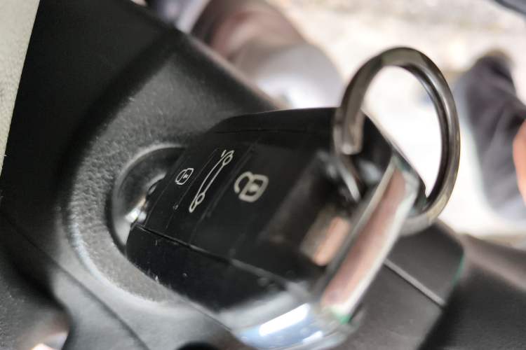 Used Citroen Elysee 2014 1.6L Automatic Fashion Model