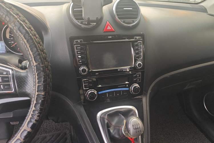 Used Haval H6 2013 Upgraded Model 1.5T Manual Two-Wheel Drive Elite Version