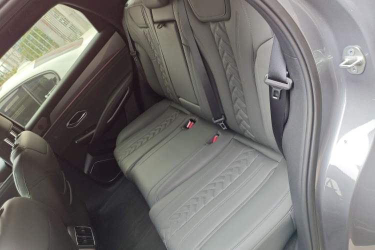 Used BYD Song L DM-i 2025 Intelligent Driving Version 160 km Excellence Edition
