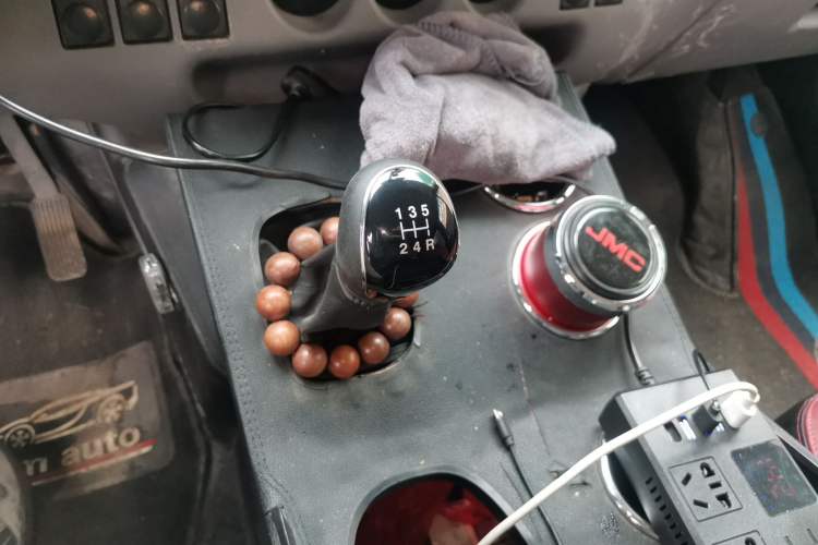 Used JMC Transit 2017 2.8T Commercial Version Short Wheelbase Low-Roof 6/7/8-Seater JX493 Gear Lever