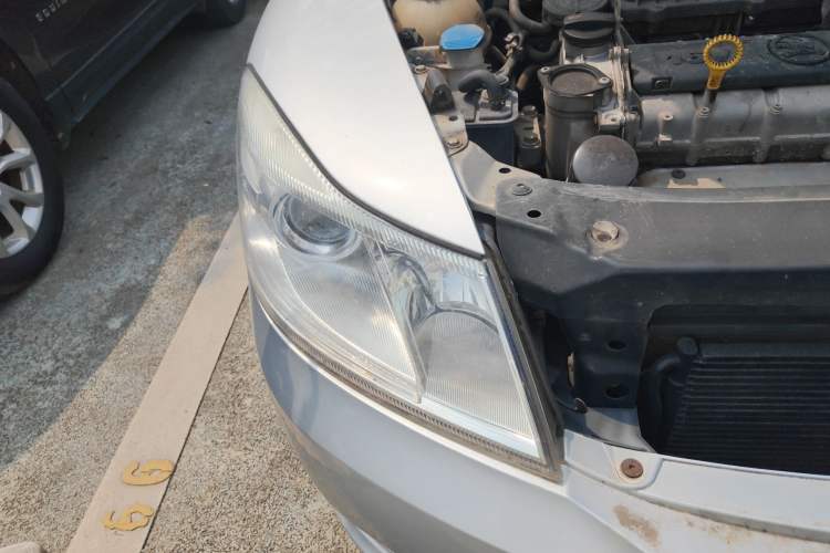 Used Skoda Octavia 2015 Classic Model 1.6L Automatic Yijie Version Right Front Headlight