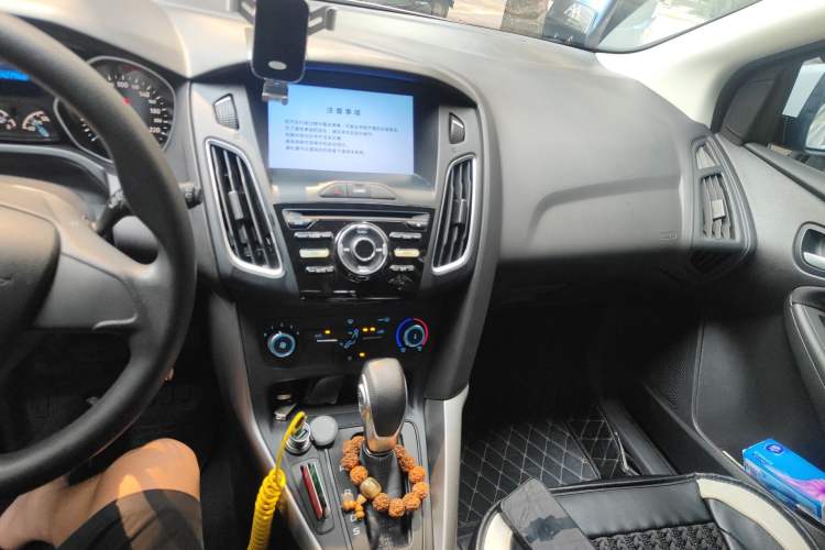 Used Ford Focus 2018 Hatchback Classic 1.6L Automatic Comfort Plus SmartDrive Edition Audio And AC Panel