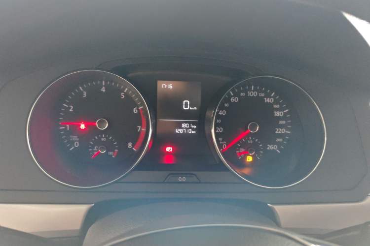 Used Volkswagen Lamando 2018 230TSI Manual Trend Edition Instrument Cluster