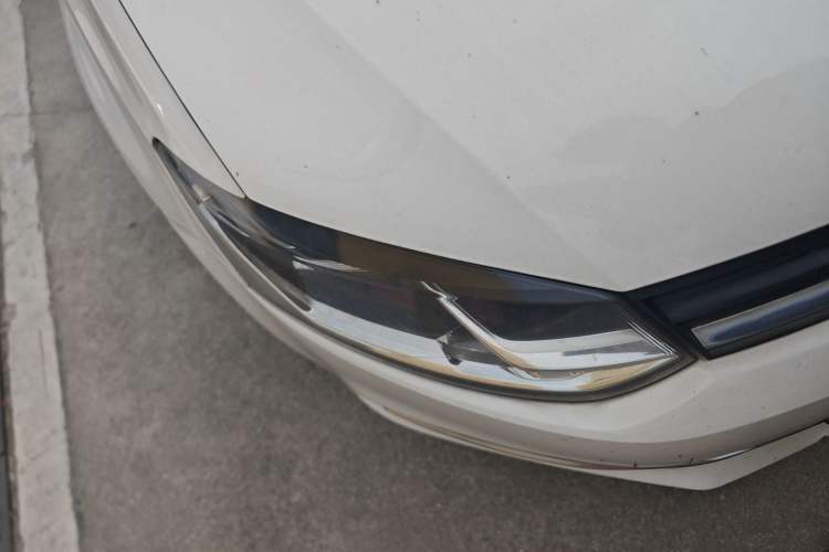 Used Volkswagen Polo 2016 1.6L Automatic Comfort Model Right Front Headlight