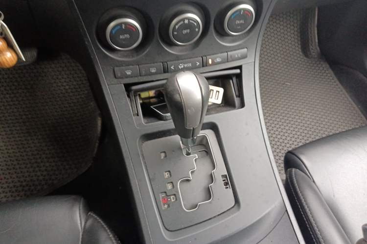Used Mazda 3 2012 Hatchback 2.0L Automatic Luxury Model Gear Lever