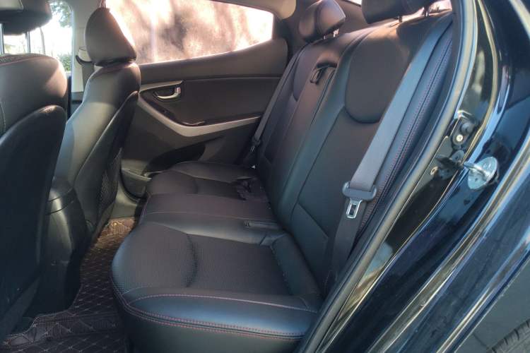 Used Hyundai Elantra (5th Generation / Langdong) 2015 1.6L Automatic Leading Model