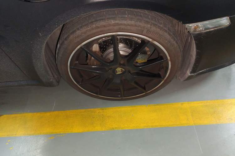 Used Porsche Cayman 2012 Cayman Black Edition 2.9L Right Front Wheel Hub