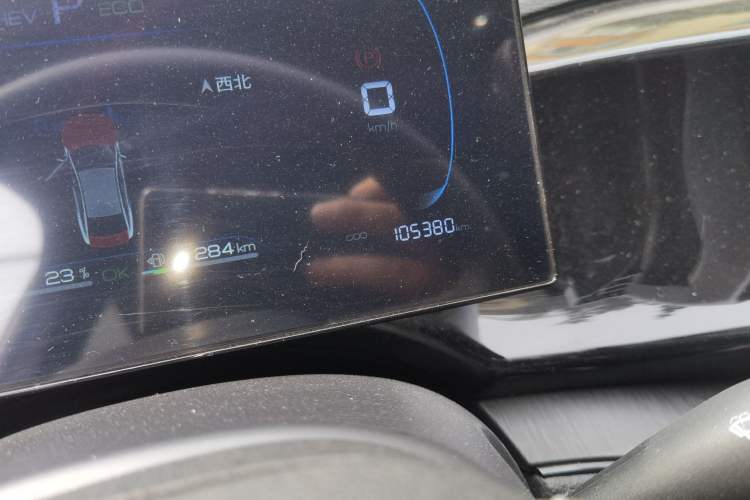 Used BYD Qin PLUS 2024 HONOR Edition DM-i 55KM Leading Model Odometer Close Up