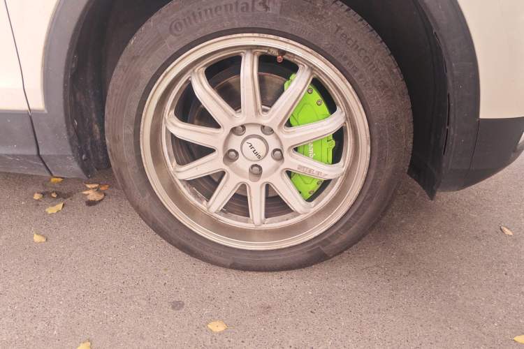 Used Volkswagen Tiguan L 2018 330TSI Automatic Two-Wheel Drive Luxury Edition Right Front Wheel Hub