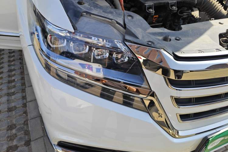 Used Honda Elysion 2019 2.0L Hybrid Luxury Edition Right Front Headlight