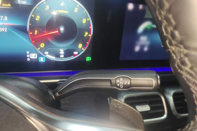 Used Mercedes-Benz GLE 2022 Refreshed GLE 350 4MATIC Dynamic Edition Gear Lever