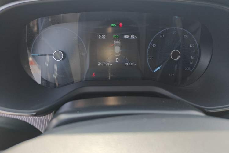 Used Hongqi E-QM5 2022 431 km Charge & Enjoy Edition