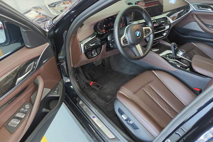 Used BMW 5 Series 2022 Restyled 525Li M Sport Package