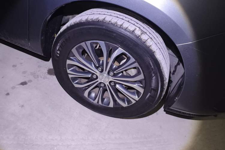 Used Buick GL8 2021 Land Cruiser Executive Class 652T Comfort Model