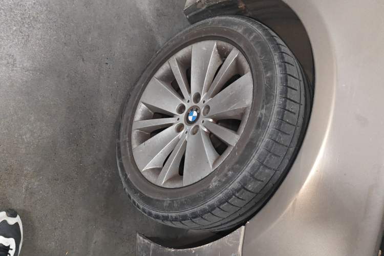 Used BMW 7 Series 2008 730Li Classic Edition Right Front Wheel Hub