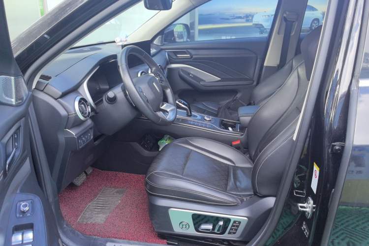 Used Wey VV6 2020 2.0T Two-Wheel Drive Smart Enjoyment+