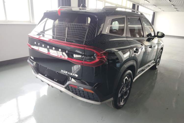 Used Hyundai ix35 2023 Musso 2.0L Prestige LUX Edition Right Rear Taillight