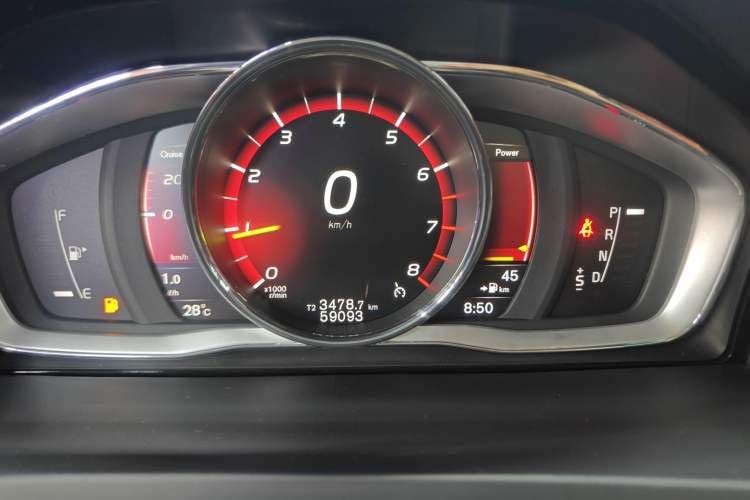 Used Volvo S60 2018 S60L T4 Zhiyuan Edition Instrument Cluster